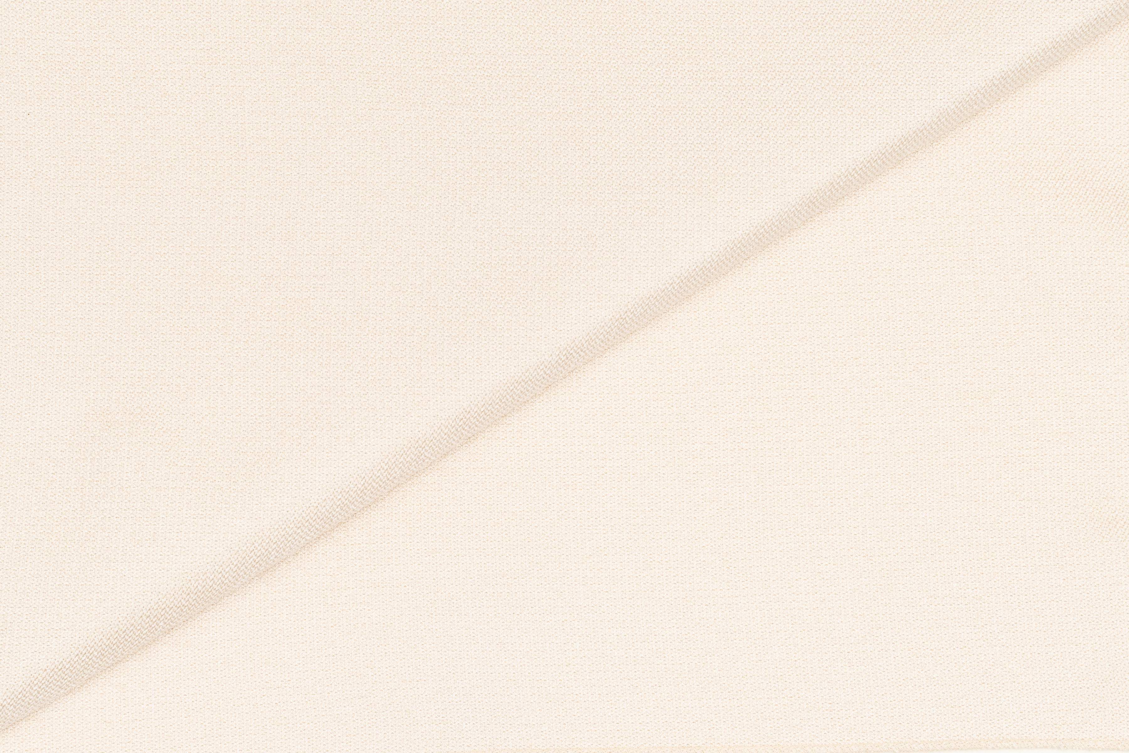 Astrid Off White