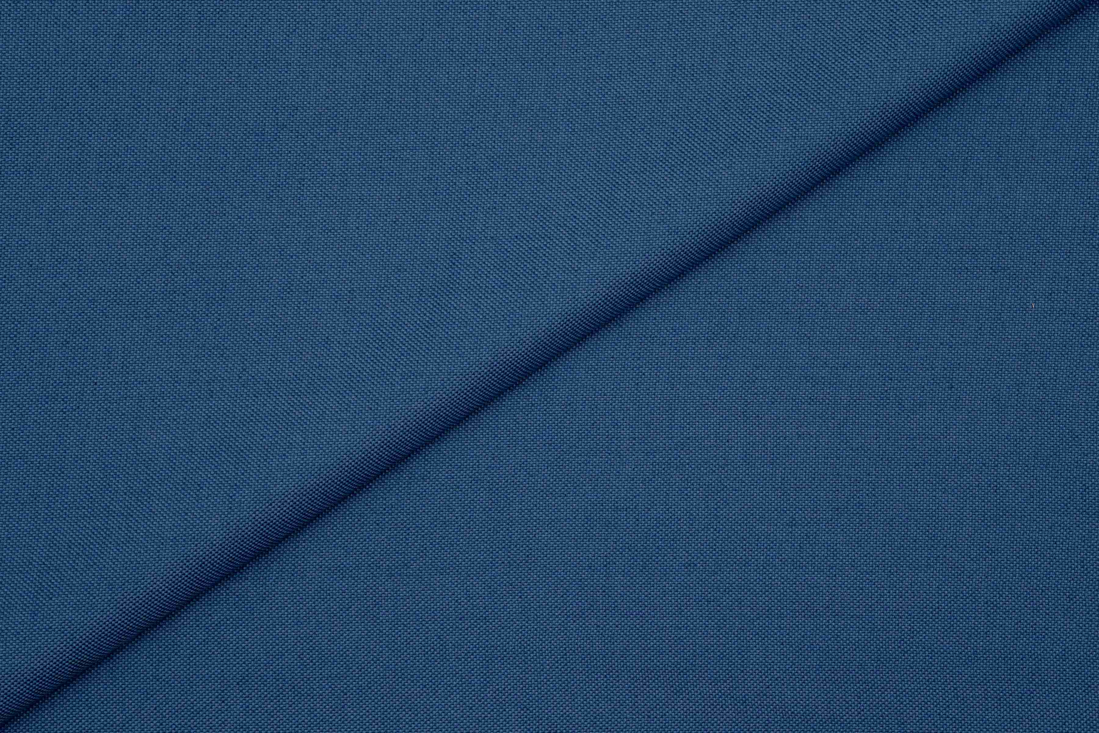 Axel Blue